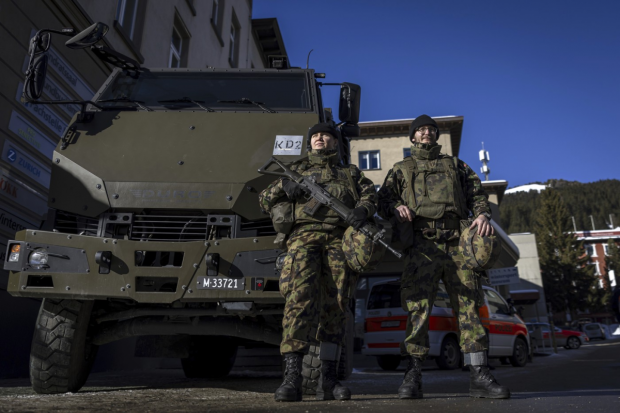 Elveția ar putea trimite în Ucraina trupe de menținere a păcii, anunță șeful armatei