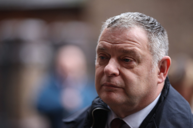 Politician britanic, condamnat la închisoare pentru că a lovit un bărbat pe stradă