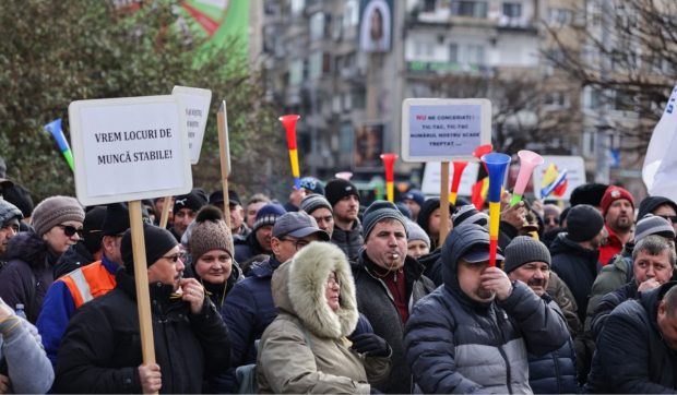 Proteste în fața Ministerului Economiei. Sindicatul Liber Navalistul cere salvarea Șantierului Mangalia: „Să fim vigilenți cu investitorii care vin”