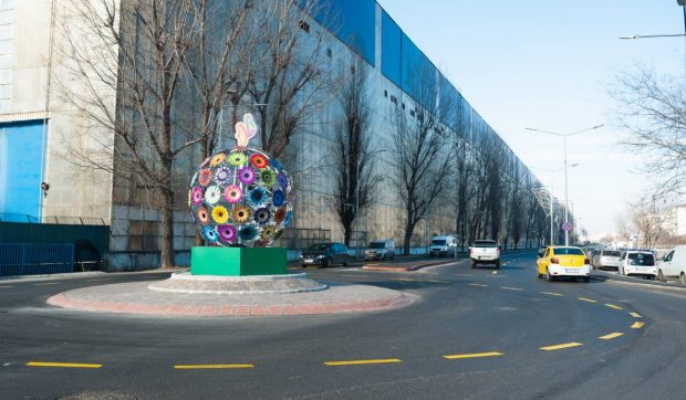 Cum trebuie să semnalizezi corect în sensul giratoriu, potrivit Codului Rutier