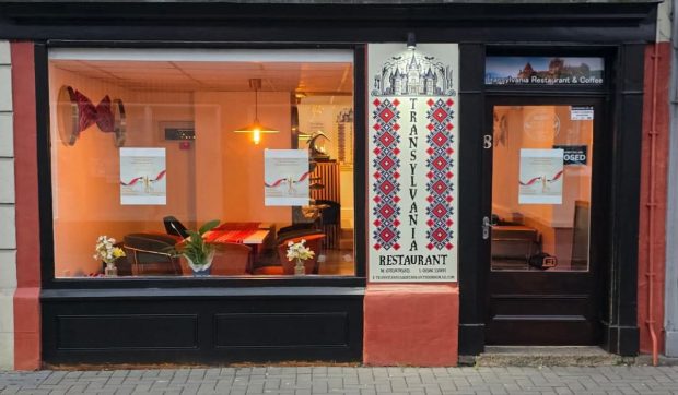Doi români au dat lovitura în Anglia cu papanașii, cel mai cerut preparat din noul lor restaurant, deschis chiar de Ziua Îndrăgostiților