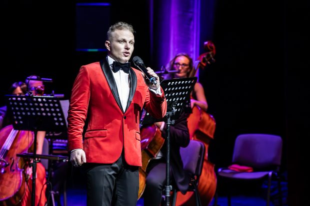 DUELUL TENORILOR – Concert Extraordinar cu Ştefan von Korch, Alin Stoica, Mihai Urzicana şi Orchestra Teatrului Naţional de Operetă şi Musical Ion Dacian, în formulă de salon, pe 7 martie