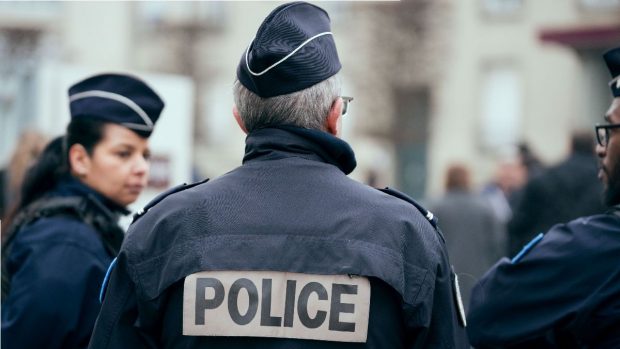 Un polițist francez și-a amintit fața unui român pe care îl văzuse într-o poză trimisă de colegii lui nemți și l-a băgat direct în închisoare