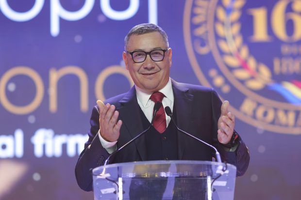 Democrația originală ca o șaorma cu de toate. Plus – moț – Ponta