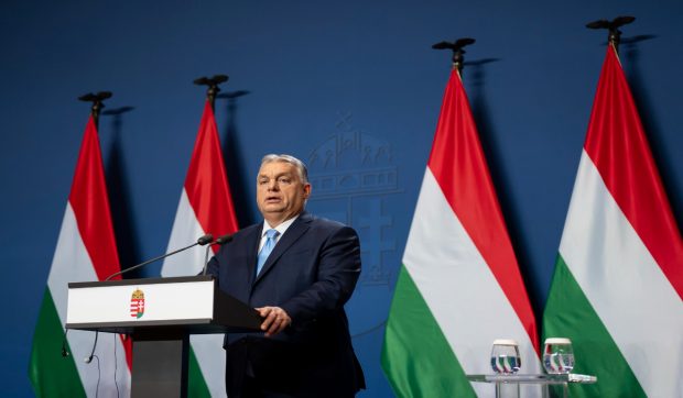 O rudă a premierului ungar Viktor Orban și-a deschis o bancă în România