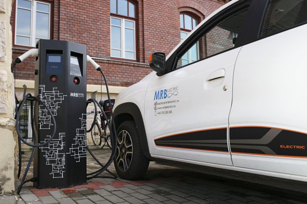 5 motive pentru care să îți instalezi o stație de încărcare pentru mașina electrică