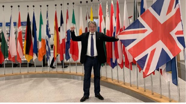 Fostul consilier al lui Boris Elțîn: „Durează 3-4 ani pentru ca Europa să aibă o forță militară capabilă să lupte cu Rusia. Zelenski ar trebui să plece pentru a salva Ucraina”