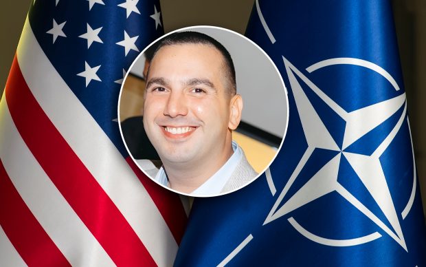 Statele Unite îl cer României pe grecul care a mituit un funcționar NATO. Bailakis Manousos a pus la bătaie un milion de euro pentru contracte legate de navele militare