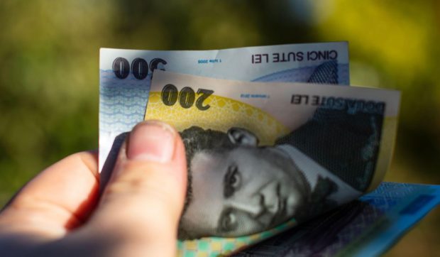 Data la care pensionarii români primesc prima tranșă din ajutorul de 800 de lei de la Guvern
