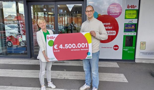 Câștigătoarea a 4,5 milioane de euro la loto a uitat biletul în agenția unde a aflat că a devenit milionară, în Belgia I VIDEO