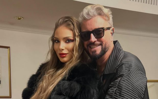 Imagine Stire Unde pleacă Nicolle Fota după despărțirea de Cătălin Botezatu: „Urmează să semnez”. Designerul spune despre ea că e „încă un copil” | 2review.ro