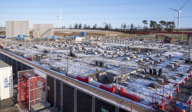 Cel mai mare proiect de stocare a energiei din Europa, care absoarbe surplusul eolienelor, operațional în Scoția 