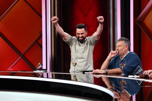 Imagine Stire Chefi la cuțite 19 martie 2025. Chef Orlando Zaharia a câștigat una dintre cele mai puternice amulete | 2review.ro