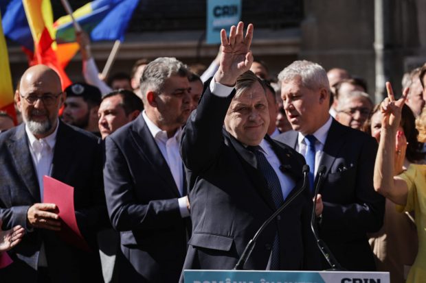 Ce avere are Crin Antonescu, candidatul coaliției PSD-PNL-UDMR la alegerile prezidențiale 2025. Acesta nu are venituri declarate în ultimul an