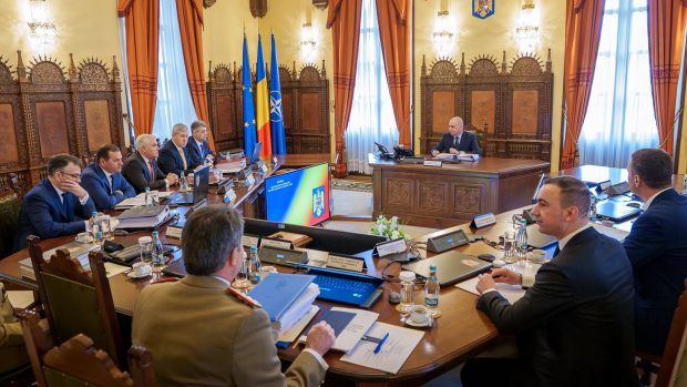 Prima ședință CSAT condusă de Ilie Bolojan. Deciziile vizează Ucraina, Republica Moldova și creșterea procentului din PIB pentru apărare