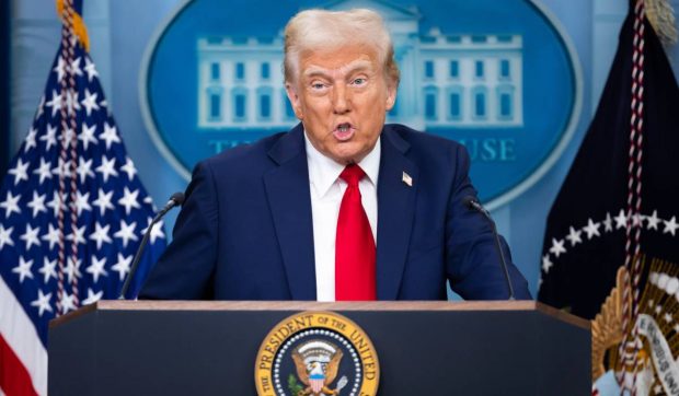 Trump, un nou atac la Zelenski: „Ucraina nu poate supravieţui fără ajutorul SUA. S-ar putea să nu supravieţuiască oricum”