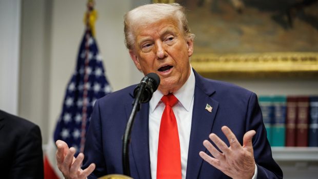 Obiectivul din spatele deciziei lui Donald Trump de a suspenda ajutorul militar al SUA pentru Ucraina