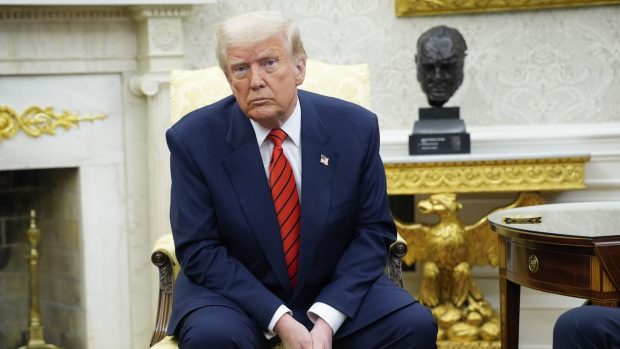 Negocieri à la Trump: Dă-mi măgarul tău, să ţi-l fac cadou!