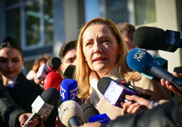 Lasconi spune că renunță la prezidențiale dacă PSD îl susține pe Bolojan, iar Ciolacu demisionează dacă USR îl susţine pe Crin Antonescu