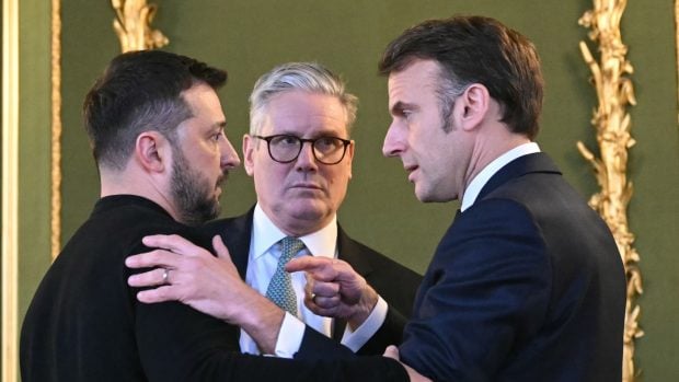 Declarații contradictorii privind o vizită a lui Emmanuel Macron la Washington alături de Volodimir Zelenski și Keir Starmer
