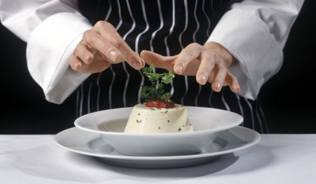 Artă și gastronomie de lux în București: experiențe cu stele Michelin și evenimente exclusiviste, plănuite la un hotel din Capitală