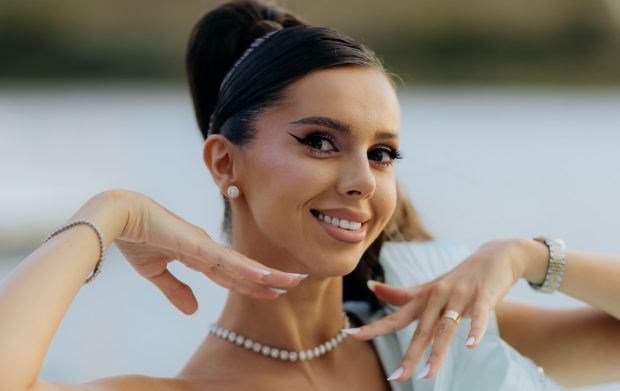 Cum arată Georgiana Lobonț fără fațete: „Mi se pare că sunt umflată, că n-am dinți, îi am șlefuiți”. Unde a mers să își schimbe dantura