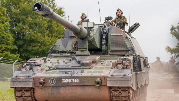 Record de 2,7 trilioane de dolari cheltuieli militare în 2024, în Europa. E cea mai stridentă creștere a unor astfel de cheltuieli, de la Războiul Rece