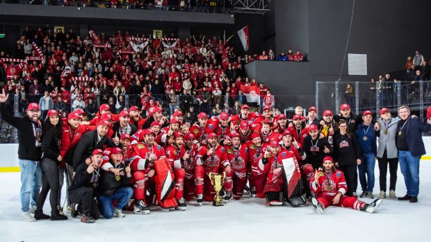 ACSH Gheorgheni a câștigat primul titlu din istorie la hochei pe gheață. Steaua a cucerit bronzul, în fața juniorilor de la Ciuc: „N-am văzut o bătaie de joc mai mare!”