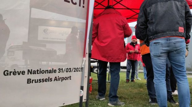 Belgia, paralizată de o grevă națională: Niciun avion nu decolează de pe aeroportul din Bruxelles, magazinele sunt închise