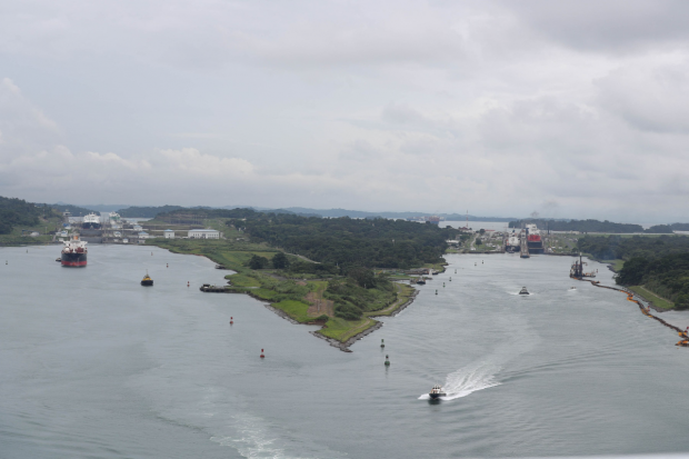 Lupta pentru controlul canalului Panama. China vrea să împiedice preluarea a două porturi panameze de către americani