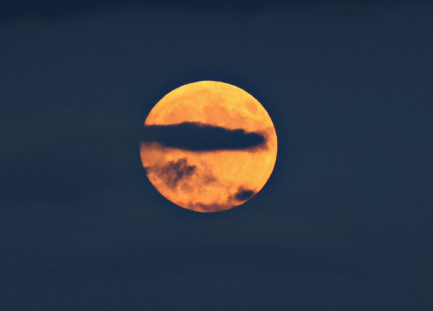 Câte Luni sunt în sistemul nostru solar? Astronomii vorbesc de câteva sute de sateliți naturali
