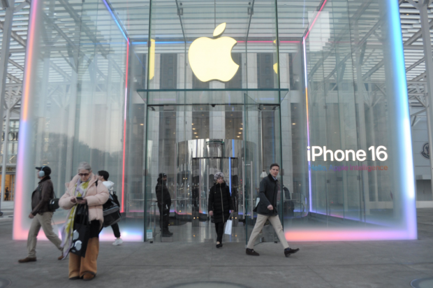 Big Tech împărtășește milioane de conturi de utilizatori cu autoritățile americane – Raport