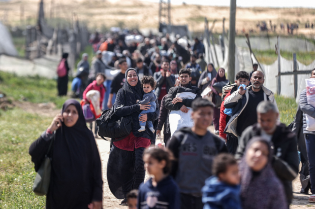 Israel organizează plecarea „voluntară” a palestinienilor din Gaza. „În coordonare cu administraţia Trump”