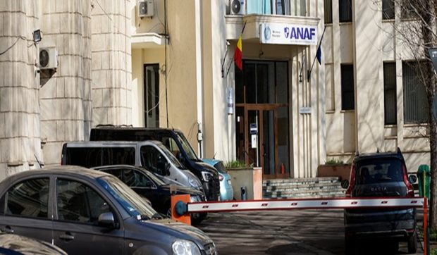 ANAF schimbă regulile pentru românii care au case și mașini de lux. Cum vor fi impozitați dacă nu-și declară bunurile