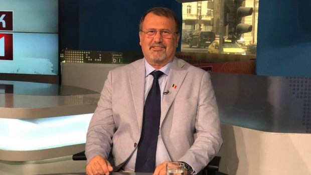Răspunsul lui John Ion Banu, candidat independent la prezidențiale, întrebat dacă este milionar: „Puţin exagerat, dar da, sunt”