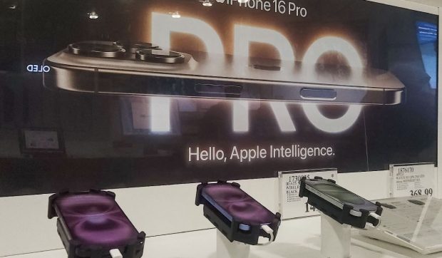Care ar putea fi prețul exorbitant al noului iPhone pliabil și când se lansează smartphone-ul așteptat din 2018