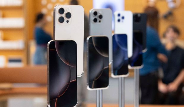 Funcția pe care foarte mulți utilizatori de iPhone o așteptau de câțiva ani va sosi în sfârșit pe iPhone 17