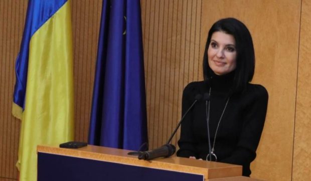Lavinia Șandru și-a depus candidatura la alegerile prezidențiale I VIDEO