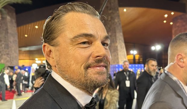 Imagine Stire Leonardo DiCaprio are o iubită cu 24 de ani mai tânără decât el. Actorul a încălcat „regula 25” | 2review.ro
