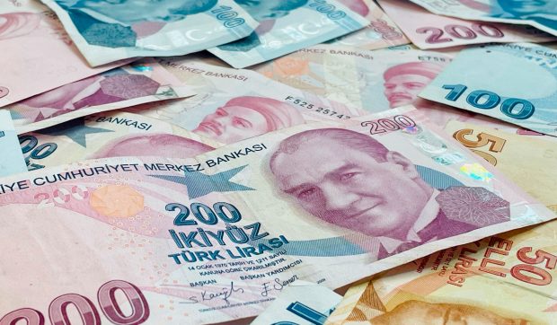 Lira turcească s-a prăbușit după arestarea primarului din Istanbul, principalul rival al lui Erdogan. Bursa din Istanbul a oprit tranzacțiile