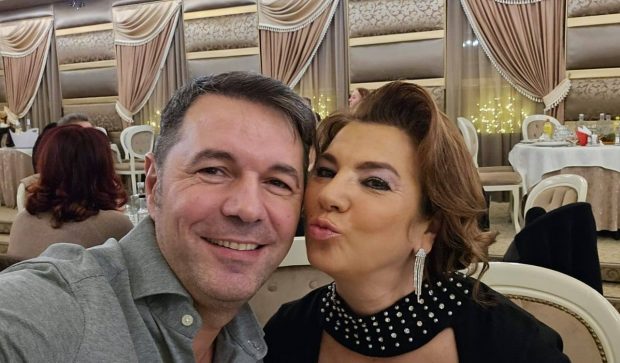 Imagine Stire Mihaela Borcea și Sorin Rap au stabilit data nunții. Cum vor arăta cele două rochii de mireasă. „Și Sorin tot două ținute va avea” | 2review.ro