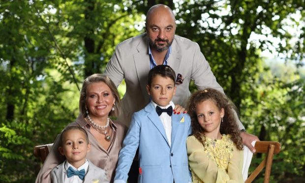 Mirela Vaida, probleme cu cei trei copii. Mărturisirile făcute de prezentatoarea TV: „Cam ce stare are o mamă…”
