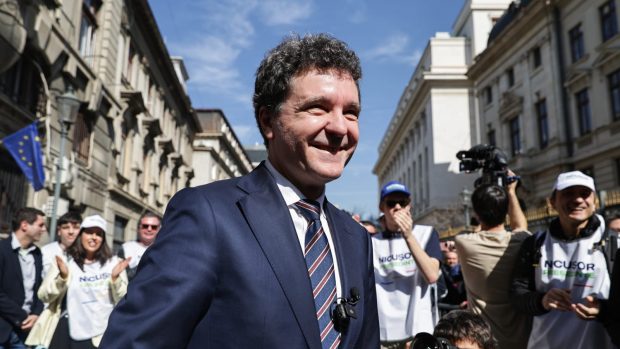 Candidatura lui Nicușor Dan la alegerile prezidențiale a fost înregistrată de BEC