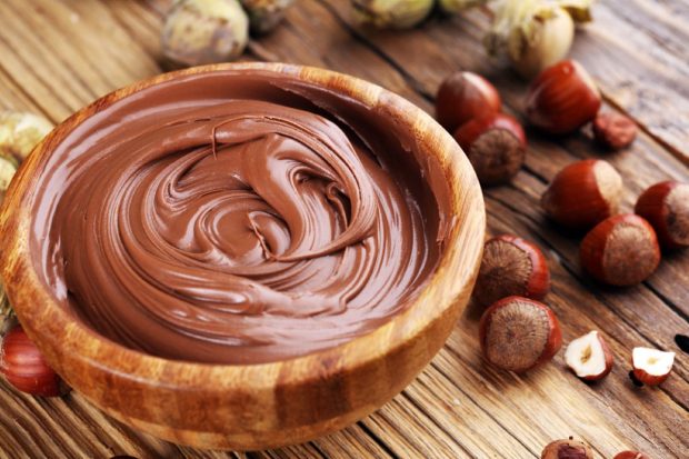 „Nutella de casă” – reţete de cremă de ciocolată cu alune