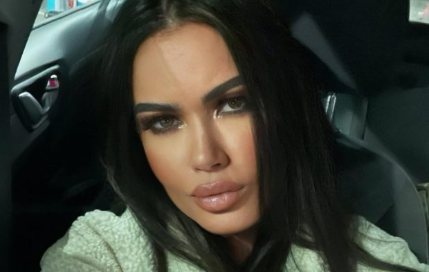 Imagine Stire Oana Zăvoranu, nervoasă după ce i-a fost închis contul de TikTok, unde avea aproape 500.000 de urmăritori: „Nu sunt de vânzare și țin cu poporul” | 2review.ro