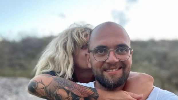 Imagine Stire Cum arată și cu ce se ocupă fiica lui Oreste Teodorescu. Sabina are 29 de ani și a dezvăluit care este relația cu părinții ei | 2review.ro