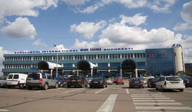 Cât costă parcarea la aeroporturile din România, în funcție de durată. 10 lei, cel mai mare tarif pentru 10 minute, la Otopeni și Băneasa