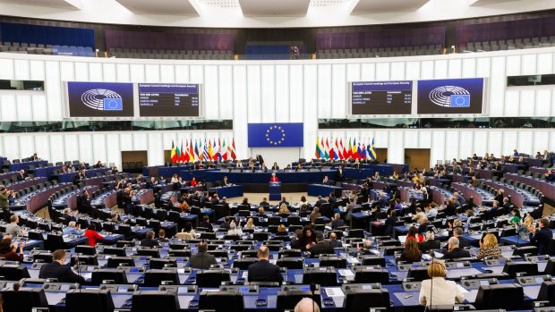 Un nou scandal de corupţie în Parlamentul European. Poliţia belgiană efectuează percheziţii şi audiază mai multe persoane într-o anchetă legată de Huawei