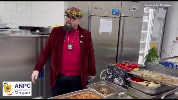 Piedone, la controlul în restaurantul din Parlament: „Vă bateți joc? Aveți vreun blat să otrăviţi parlamentarii? Dacă aici se mănâncă așa…”