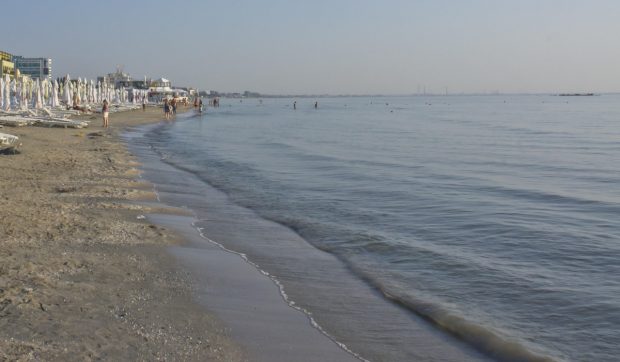 Zeci de plaje din Constanța vor fi închiriate pe o perioadă de 10 ani